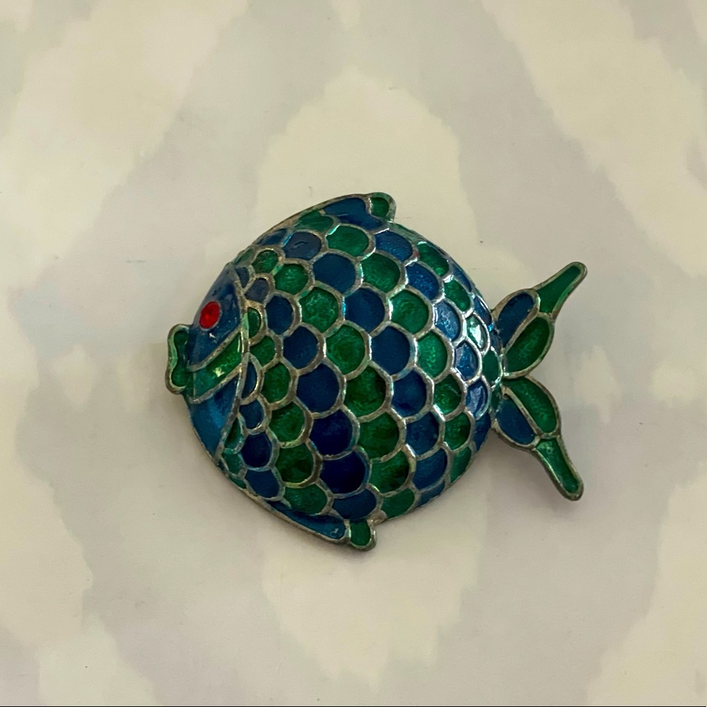 Fish Pendant Pin Broach 🐠